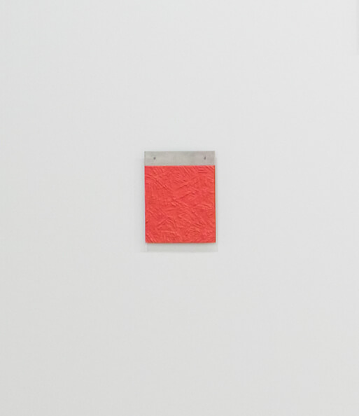 
北野吉彦　untitled - 蛍光ピンク　アルミ板にアクリルと油彩	 18.0 x 14.0 ㎝　2016