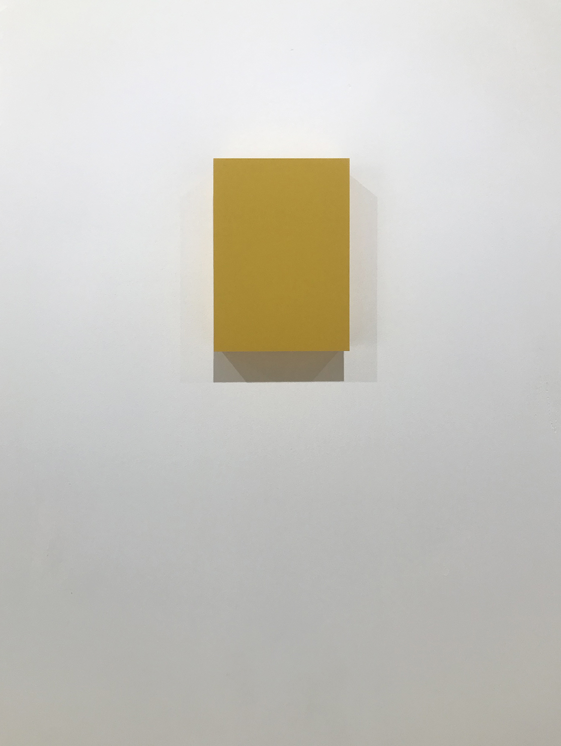 越野潤｜JUN KOSHINO<br>WORK16-8 (yellow), silkscreen paint on perspex, 150 x 100 x 50 mm, 2016