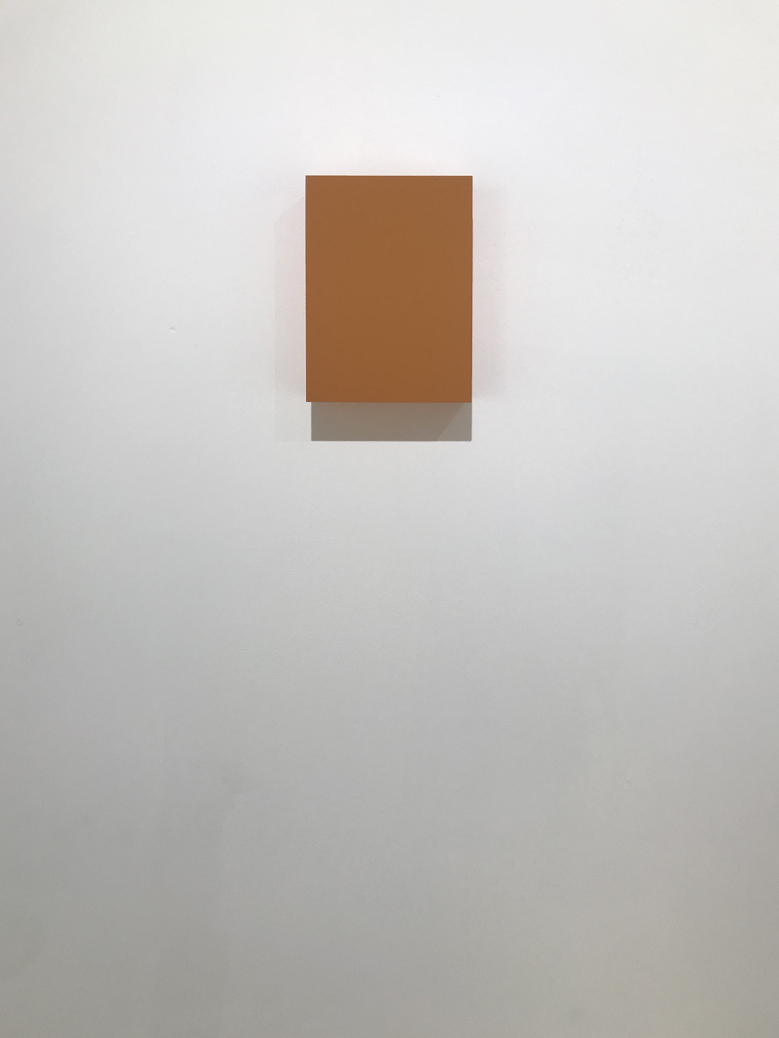 越野潤｜JUN KOSHINO<br>WORK16-1 (brown), silkscreen paint on perspex, 150 x 100 x 50 mm, 2016