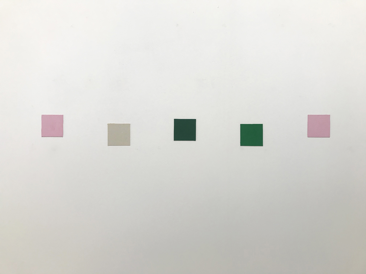 5 colored cotton square, 5 x 5 cm each, 1995<br>¥250,000.-500,000.