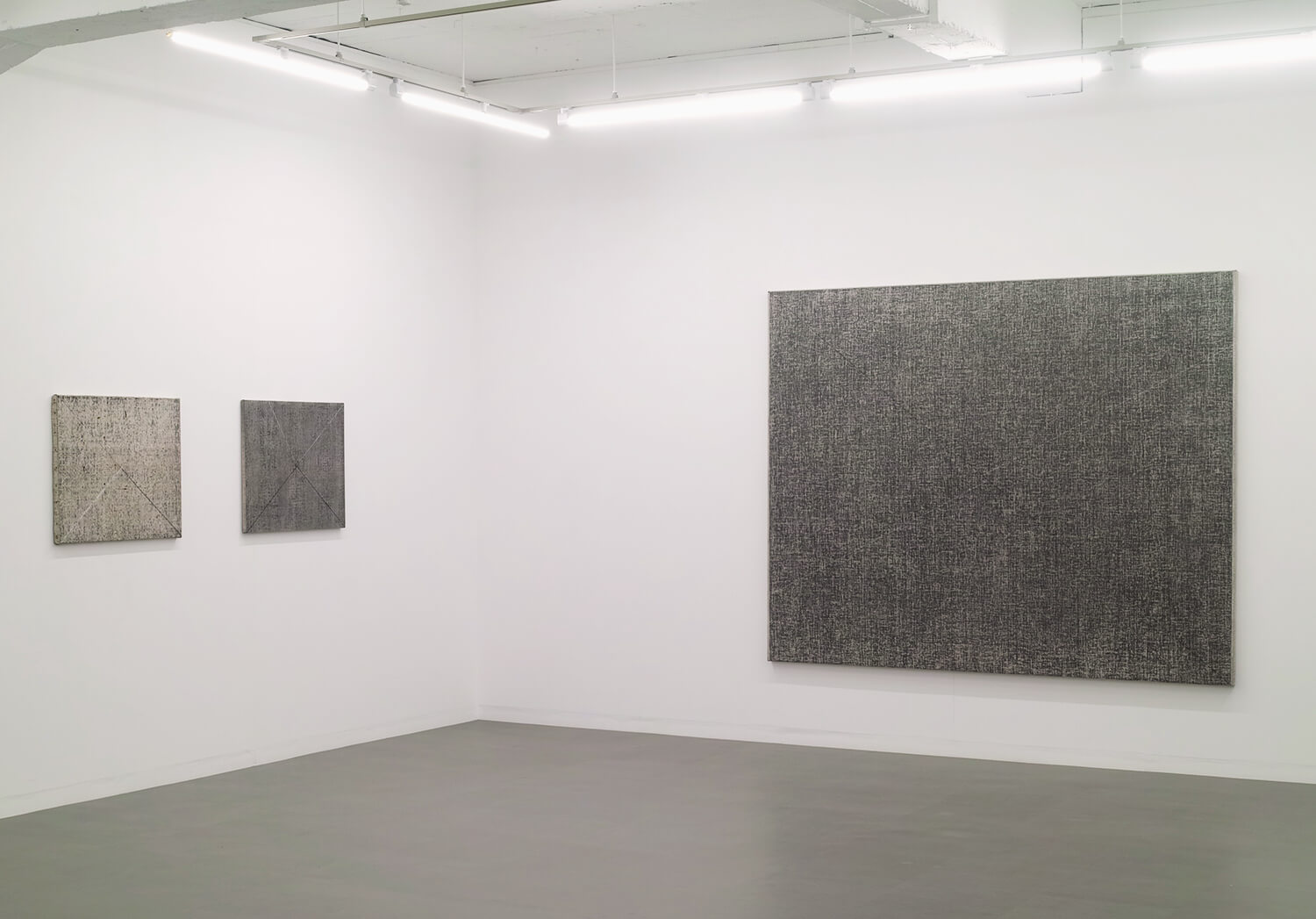 Drawing by drawing, Oil, crayon, chalk on canvas, 60.5 x 72.5 cm, 1978 (left)<br>Drawing by drawing, Oil, crayon, chalk on canvas, 60.5 x 72.5 cm, 1978 (center)<br>Drawing by drawing, Oil, crayon, chalk on canvas, 182 x 227 cm, 1979 (right)