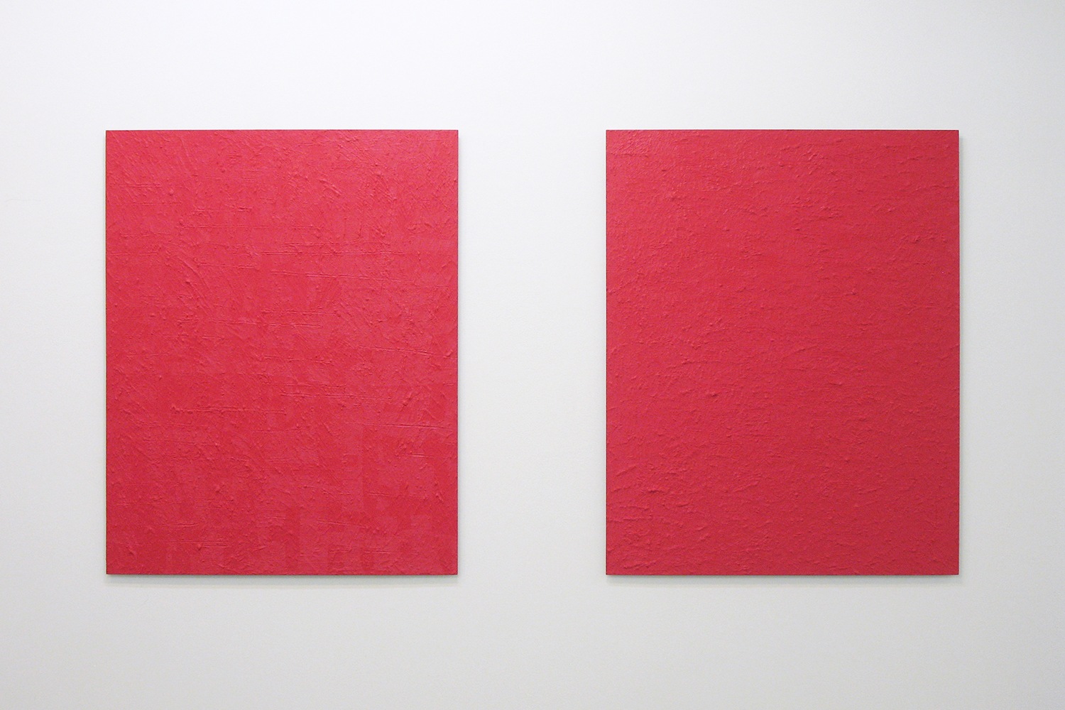  Untitled - Deep Red (right 2 pieces)｜Oil on aluminum｜910 x 727 mm｜2012 each
