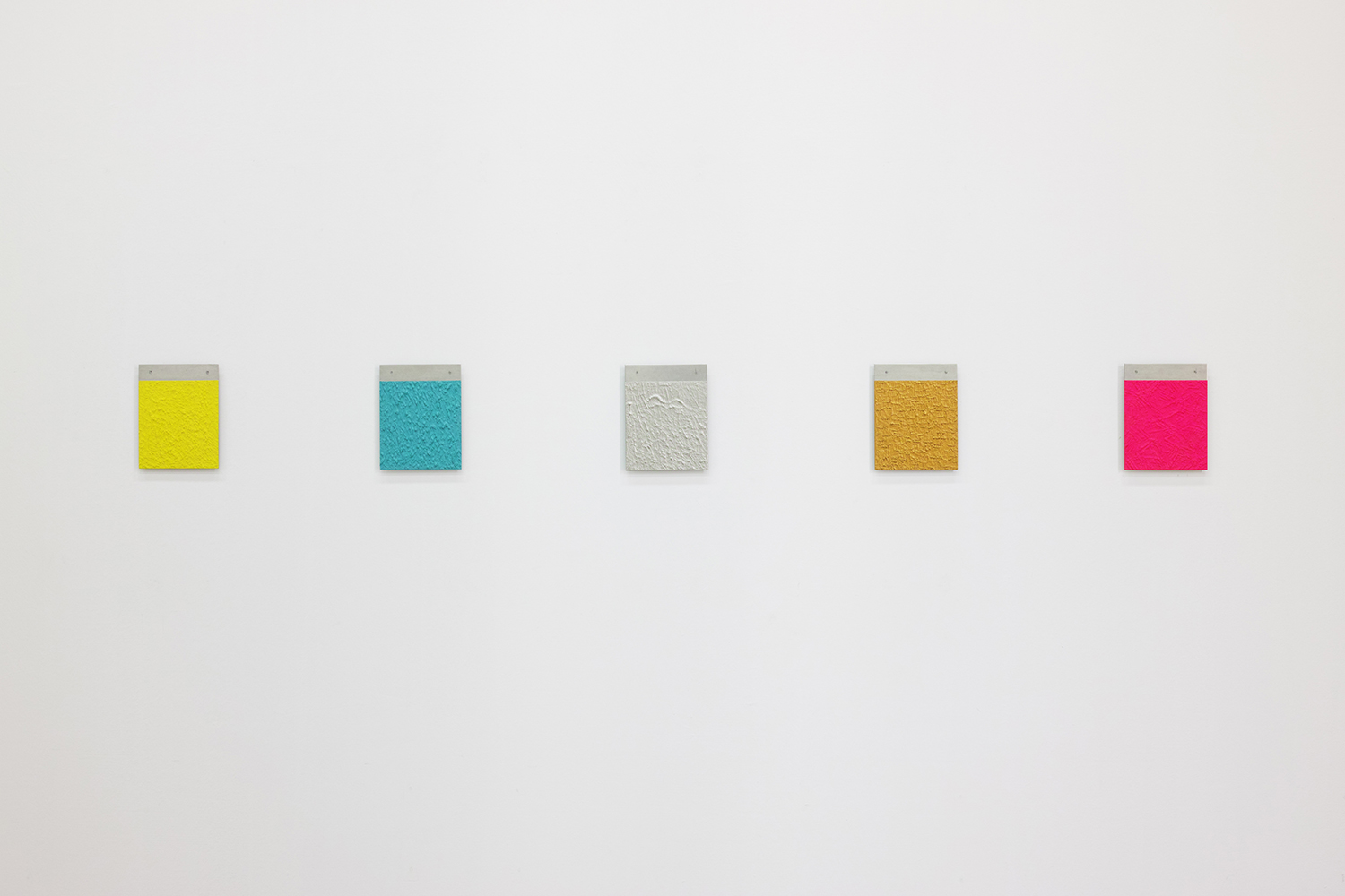 Installation View: Oil on aluminum series｜180 x 140 mm｜2016 each