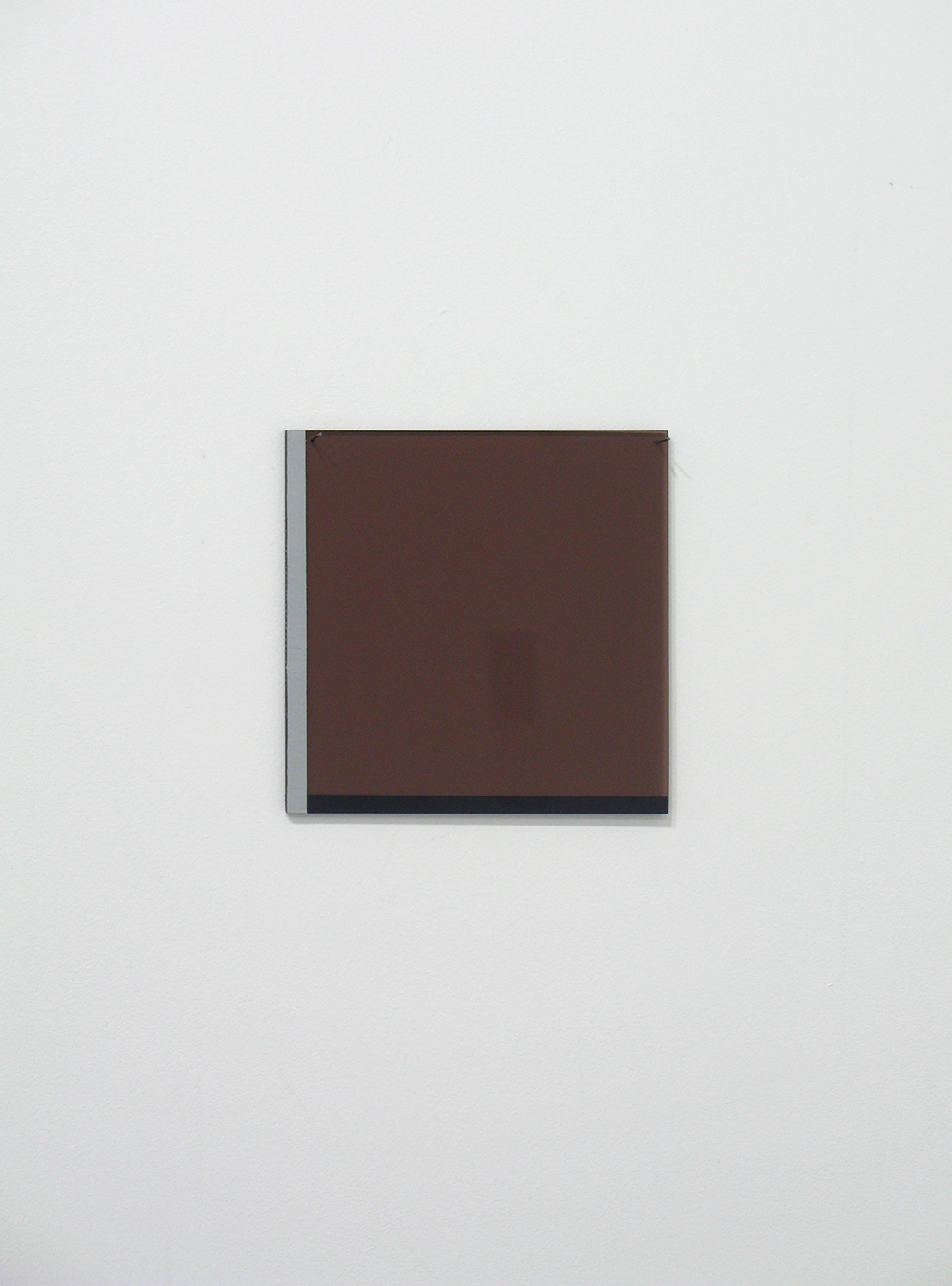 堀尾昭子 Akiko Horio<br>茶色<br>アクリル、アクリル板, 12.5 x 12.5 cm<br>2012