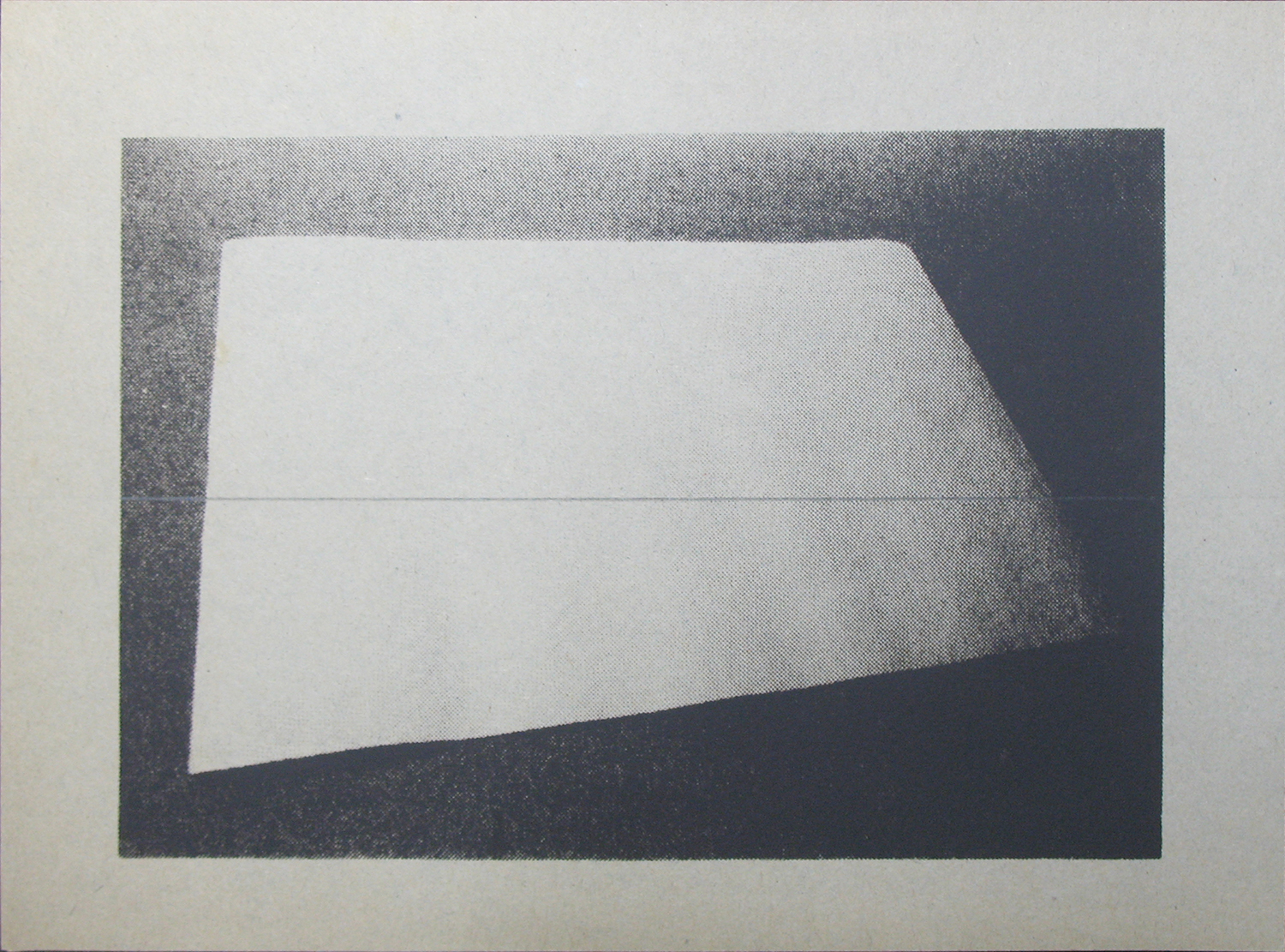 堀尾昭子 Akiko Horio<br>ワラ半紙<br>シルクスクリーン, 鉛筆, ワラ半紙　16 x 121.5 cm<br>2012