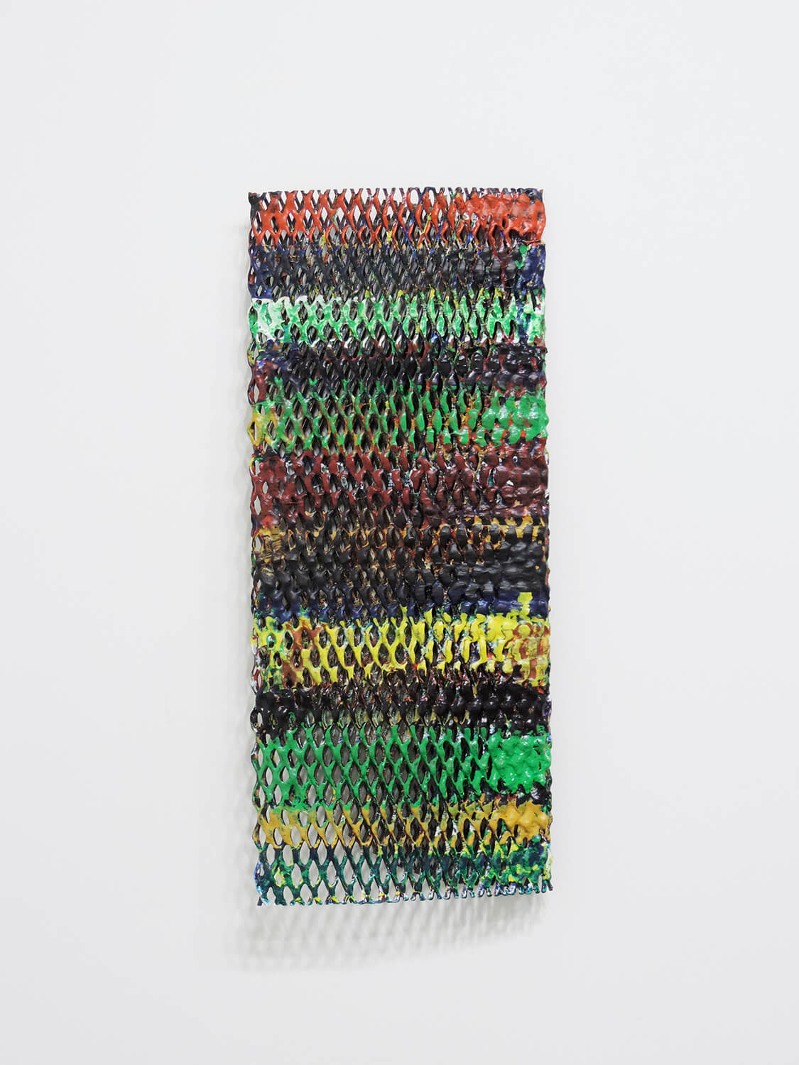 <b>Untitled</b><br>Acrylic, iron net　36 x 15.2 x 2 cm　1982