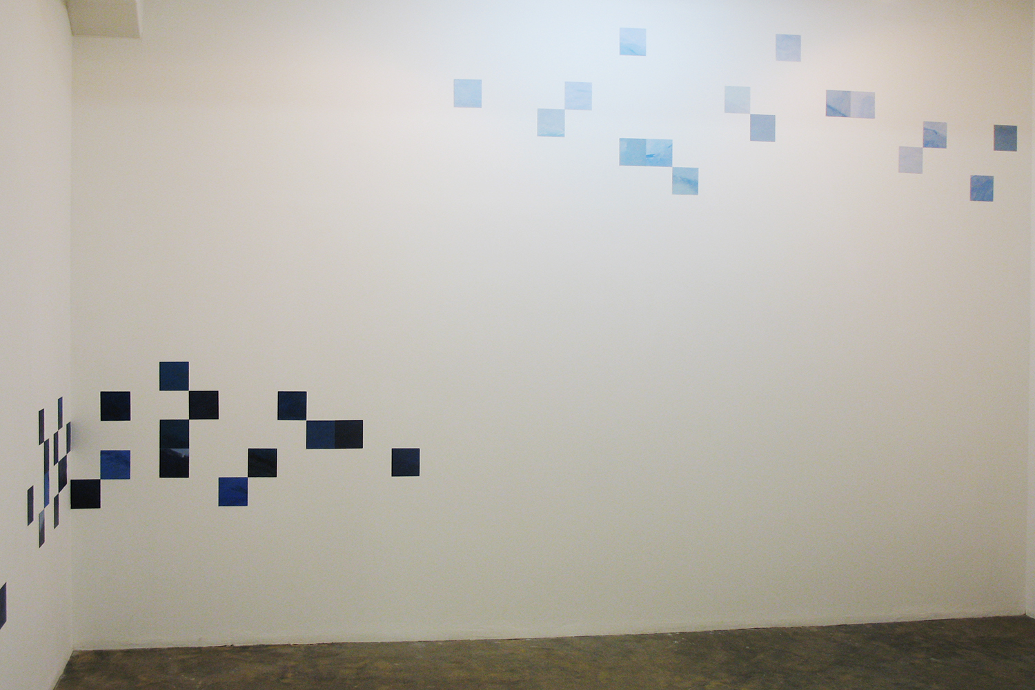 Installation｜Color-Work '06｜oil on canvas｜12 x 12 cm｜2006 each｜Variable