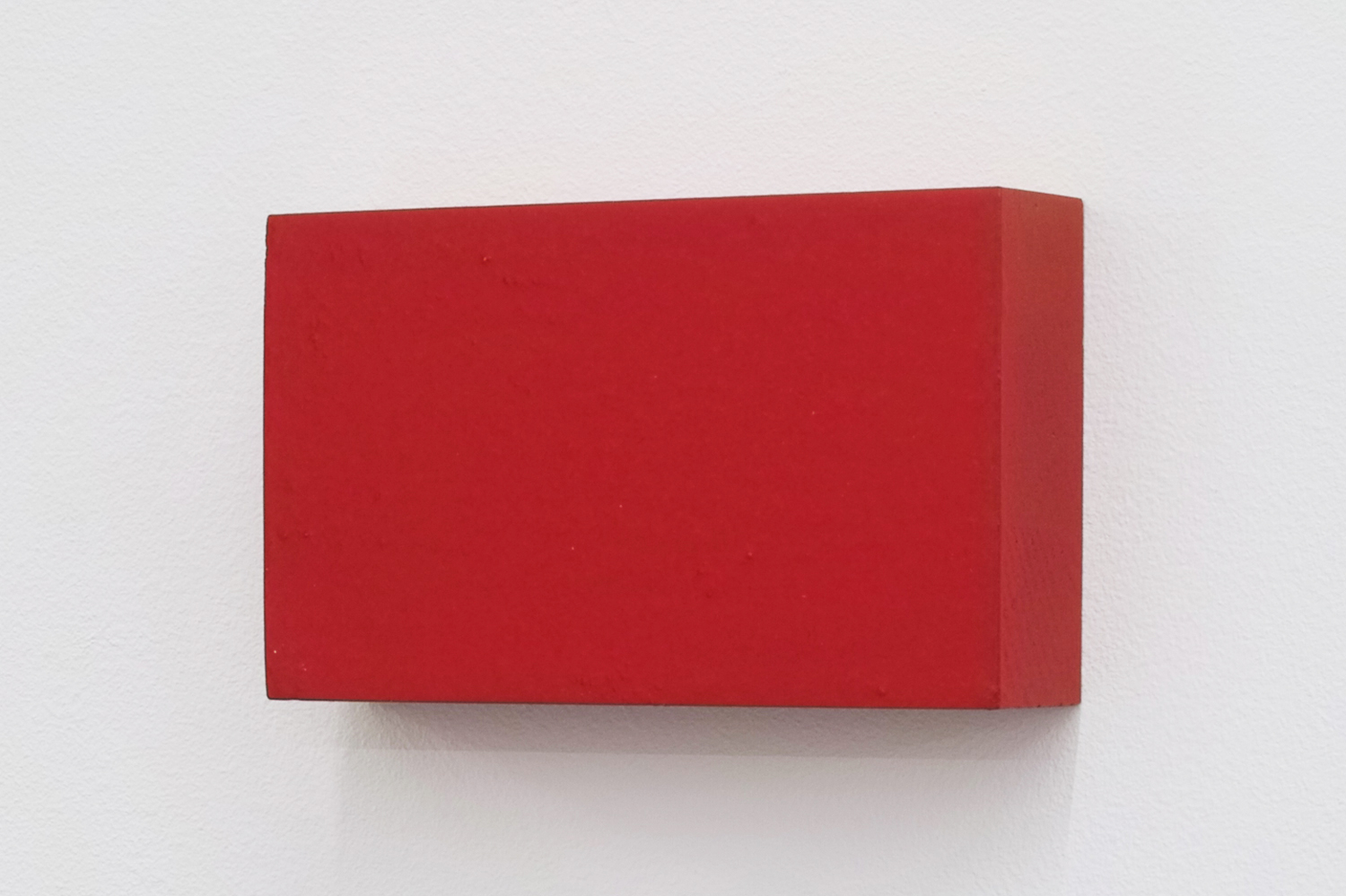 Text No. 519 (red)｜acrylic, ink on wood｜60 x 101 x 22 mm｜2004<br>¥50,000 - 150,000