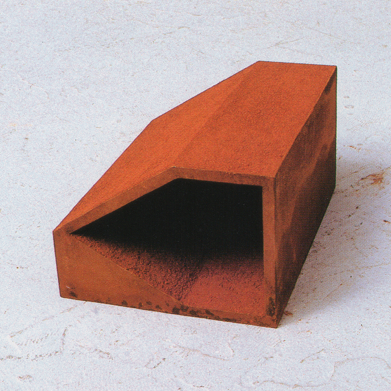 Havdala｜iron and red sand｜18 x 32 x 25 cm｜1990