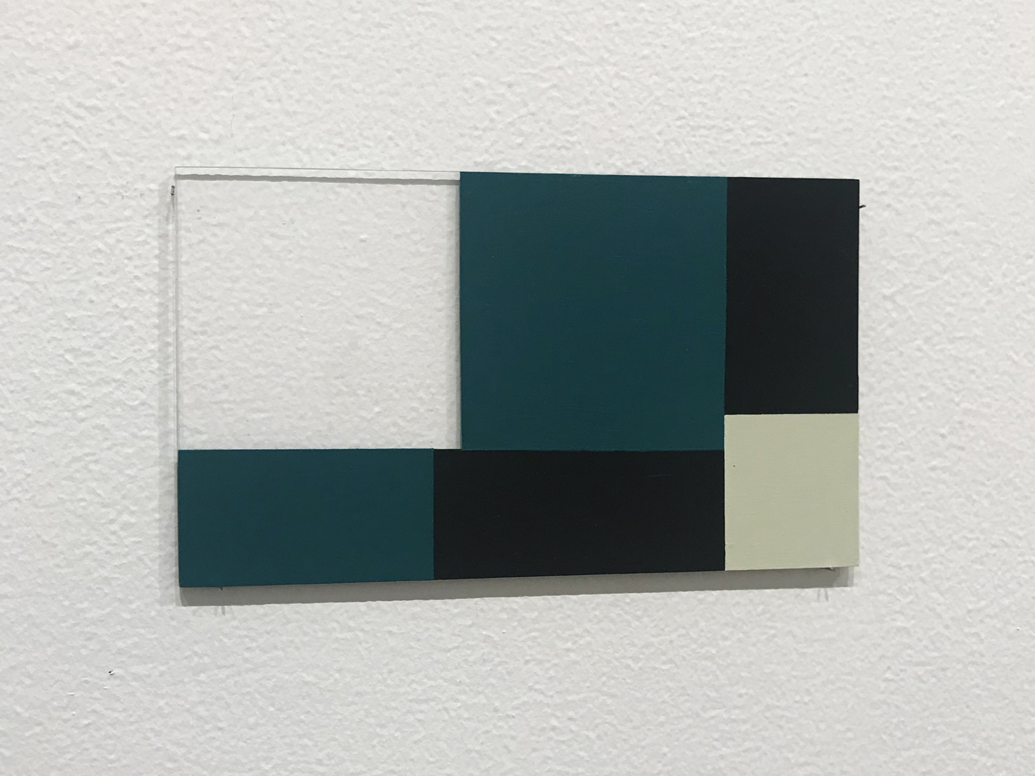 　　　Untitled, Acrylic on acrylic plate, 97 x 163 x ２ mm, 2020